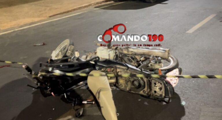 Acidente no cruzamento da K-5 com T-15 deixa motociclista ferida, em Ji-Paraná