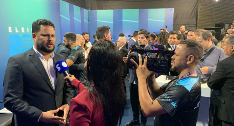 Samuel Costa vence debate e consolida candidatura com performance impecável - News Rondônia