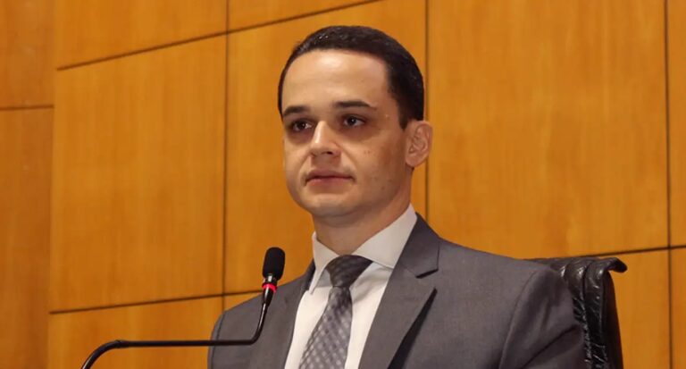 Avaliação positiva garante reeleição de Lorenzo Pazolini em Vitória - News Rondônia