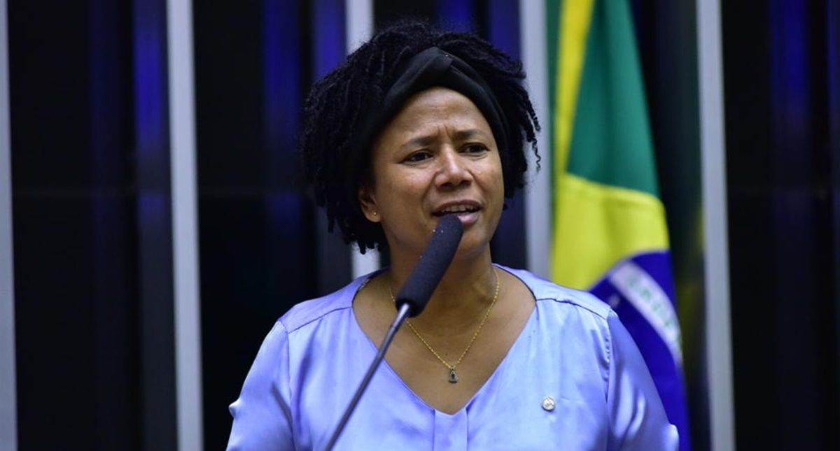 Projeto da deputada Sílvia Cristina que prevê recursos para tratamento do câncer, é aprovado em Comissão - News Rondônia