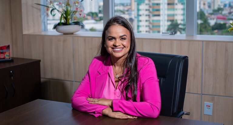 Dra. Taíssa reforça a importância do Outubro Rosa na conscientização sobre o câncer de mama - News Rondônia