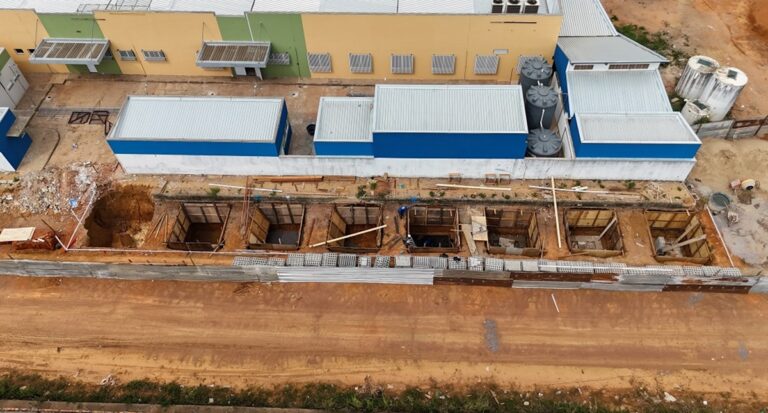 Obras do sumidouro do Hospital Regional de Guajará-Mirim são iniciadas após cobranças da Dra. Taíssa - News Rondônia