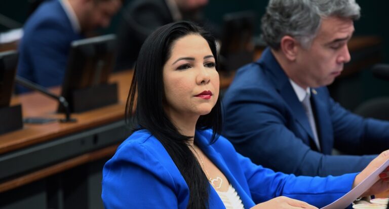 Deputada Federal Cristiane Lopes aprova junto á Comissão de Agricultura o PDL que visa proteger propriedades rurais e garantir segurança jurídica no campo - News Rondônia