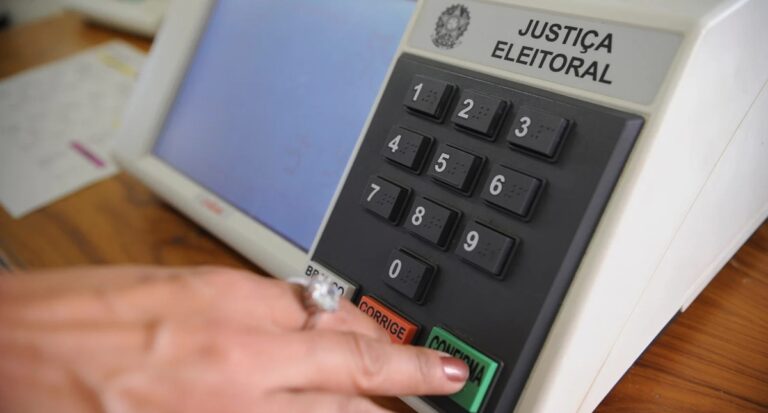 Cenário político em Rondônia: 27 prefeitos reconduzidos e renovação em 25 municípios com novos gestores