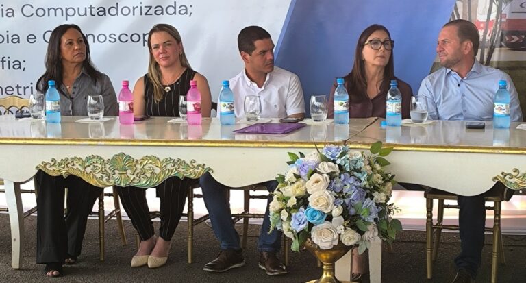 Cláudia de Jesus defende o SUS e descentralização da saúde em Cacoal - News Rondônia