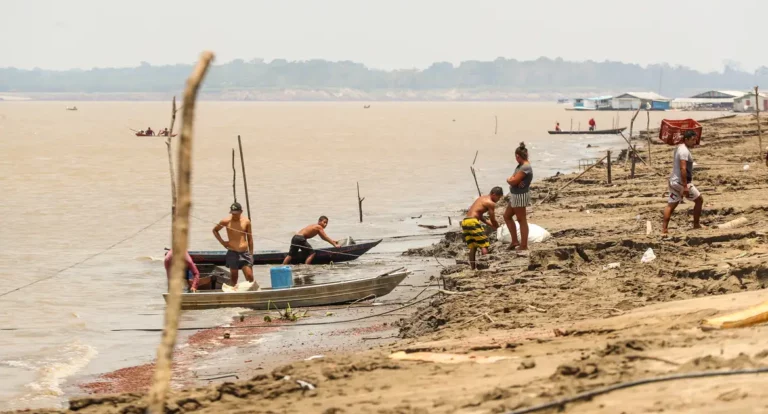 Governo concede auxílio a pescadores afetados por seca na Região Norte