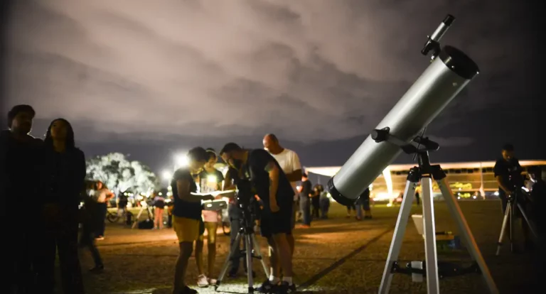 Cometa que passará perto da Terra poderá ser visto no Brasil