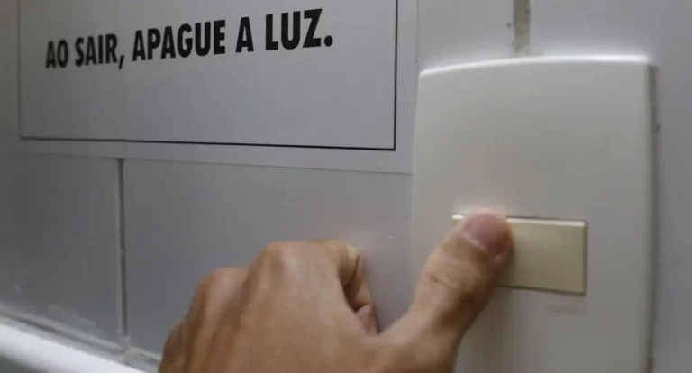 Aneel reduz para amarela bandeira tarifária de energia em novembro