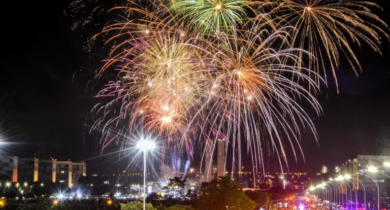 CCJ do Senado aprova limite de ruído para fogos de artifício