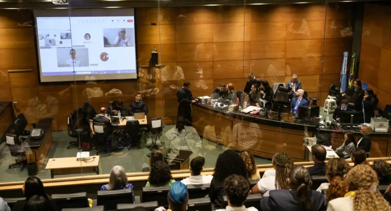 Julgamento de caso Marielle é retomado na manhã desta quinta-feira
