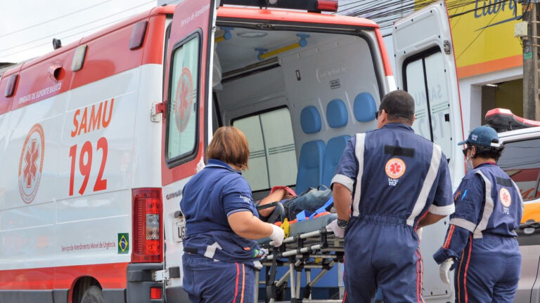 Cláudia de Jesus solicita esclarecimentos sobre transporte inter-hospitalar em Rondônia - News Rondônia
