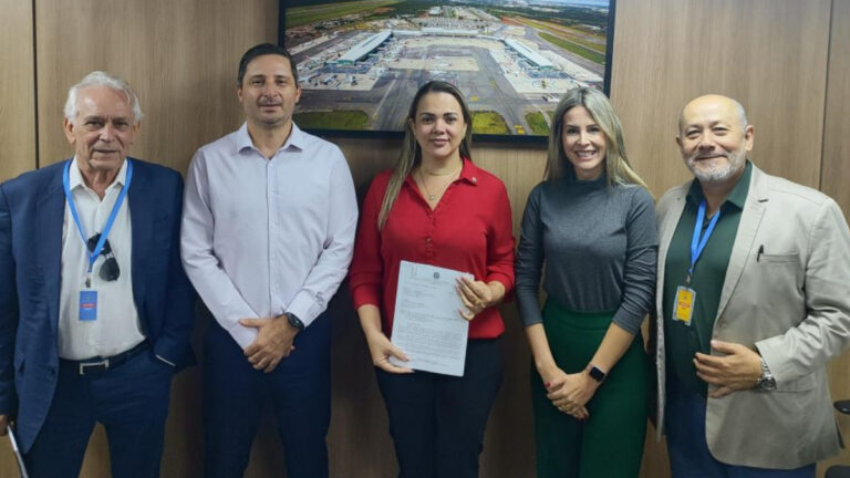 Cláudia de Jesus avança na regularização das famílias no entorno do aeroporto de Ji-Paraná - News Rondônia