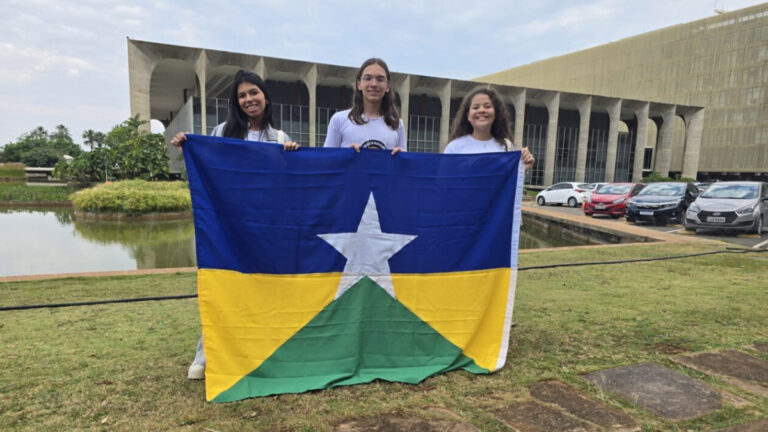 Estudantes representam Rondônia no Projeto Embaixadores do Brasil Central, em Brasília