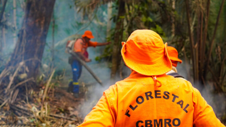 Governo de RO assegura mais de R$ 12 milhões para reforço aéreo no combate aos incêndios florestais