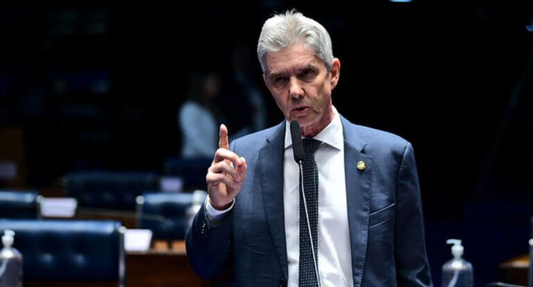 Senador pede que deputados de RO e do Norte condicionem seus votos na eleição da Câmara à aprovação da PEC da Transposição dos Servidores - News Rondônia