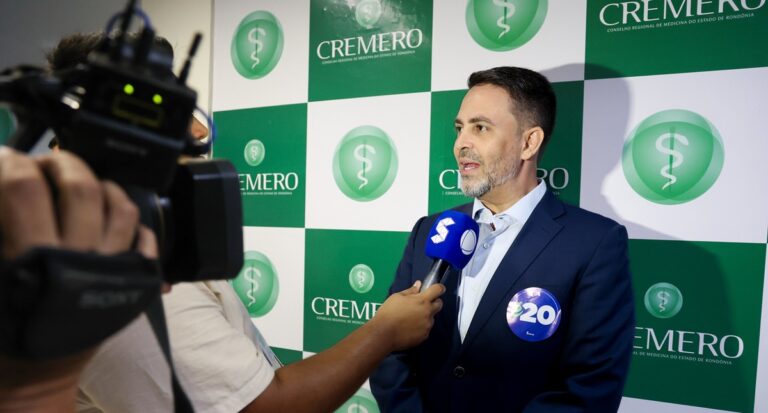 Sem baixar nível, Léo Moraes debate melhores propostas para Porto Velho - News Rondônia