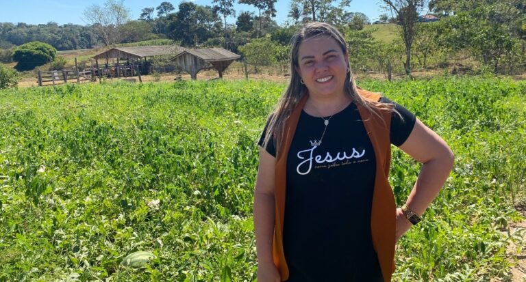 Cláudia de Jesus repassa recursos para Nova União fortalecer agricultura familiar