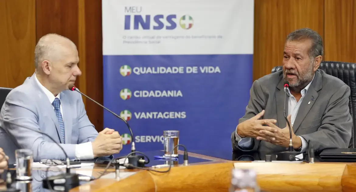 Novo cartão do INSS permite antecipar R$ 150 do benefício sem juros
