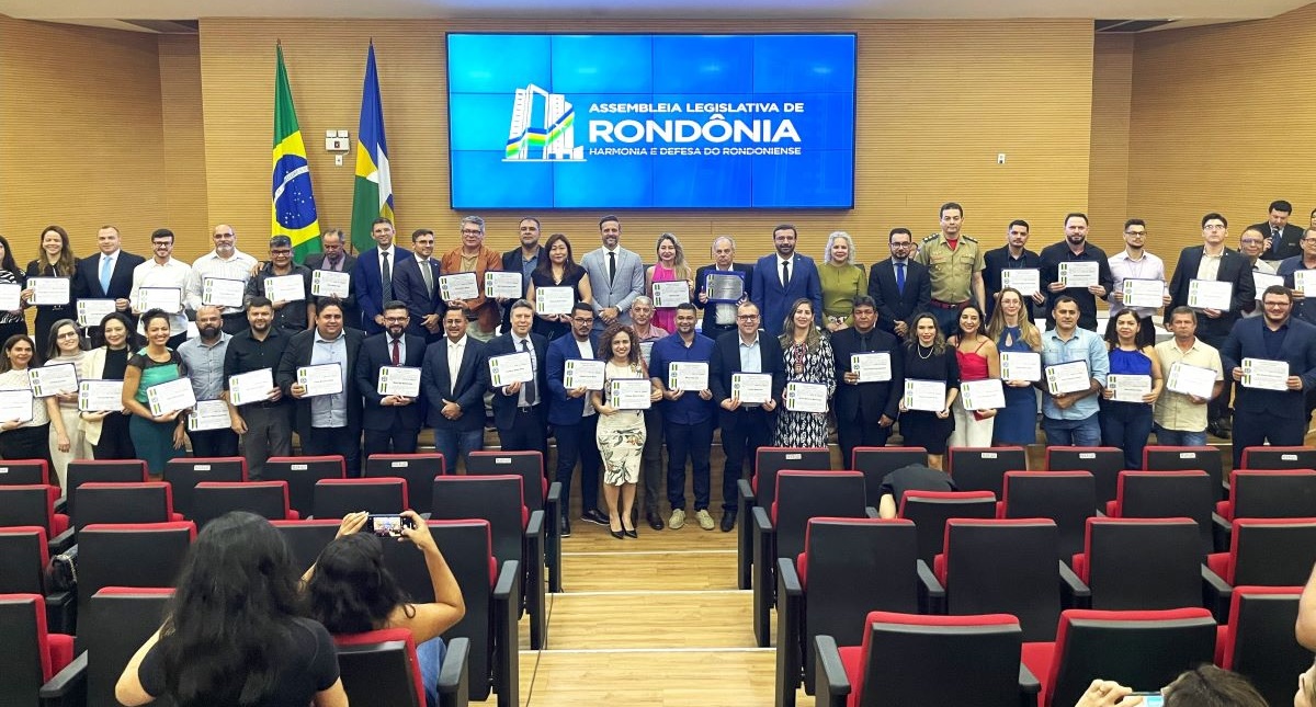 Assembleia entrega título honorífico à direção da Polícia Civil e homenageia Acadepol - News Rondônia
