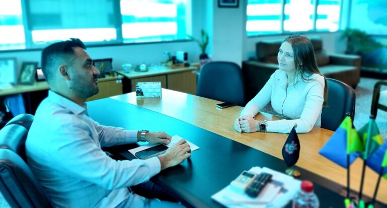 Deputada Gislaine Lebrinha busca solução com DER para manutenção da rodovia Mário Nonato - News Rondônia