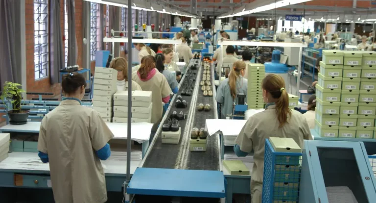 Indústria cresce 1,1% em setembro, revela pesquisa do IBGE