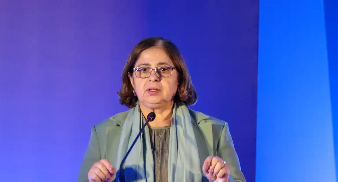 Fim da escala 6x1 beneficiará mulheres, diz ministra