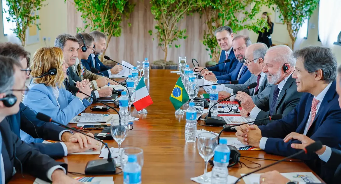 Brasil e Itália reforçam laços históricos e discutem situação da Enel