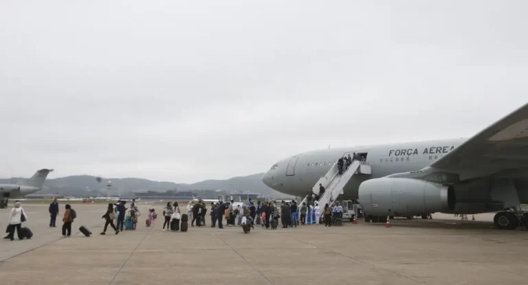 Mais 204 brasileiros deixam Líbano; voo com repatriados chega amanhã