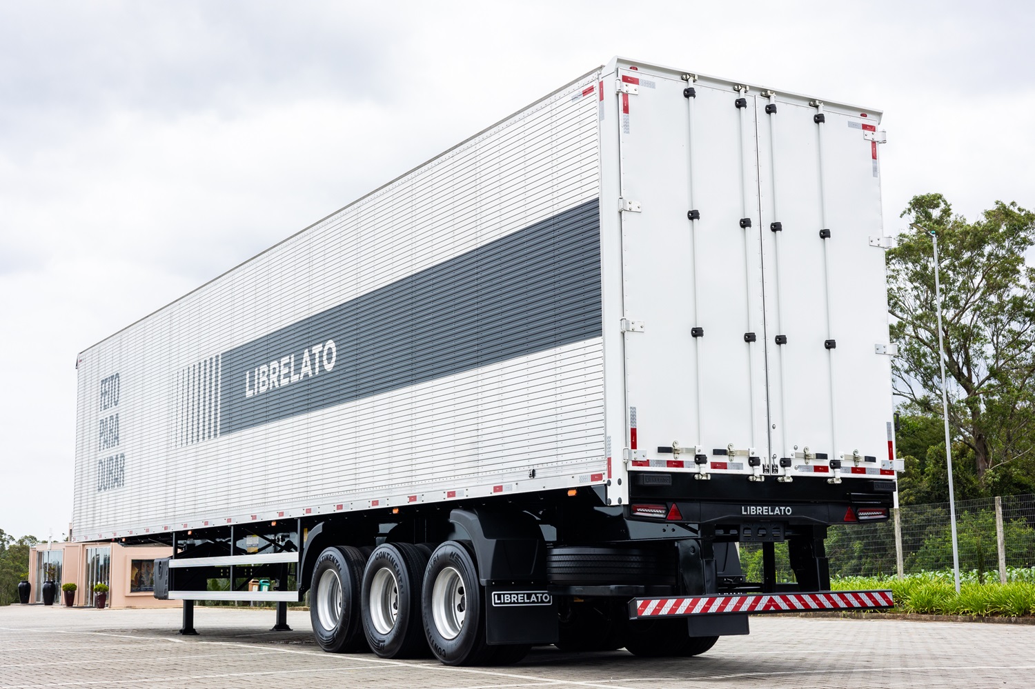 Librelato levou inovações e produtos estratégicos na Fenatran 2024 - News Rondônia