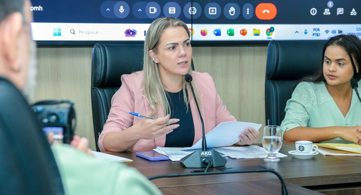 Cláudia de Jesus se posiciona contra lei que desobriga vacina de covid para crianças - News Rondônia