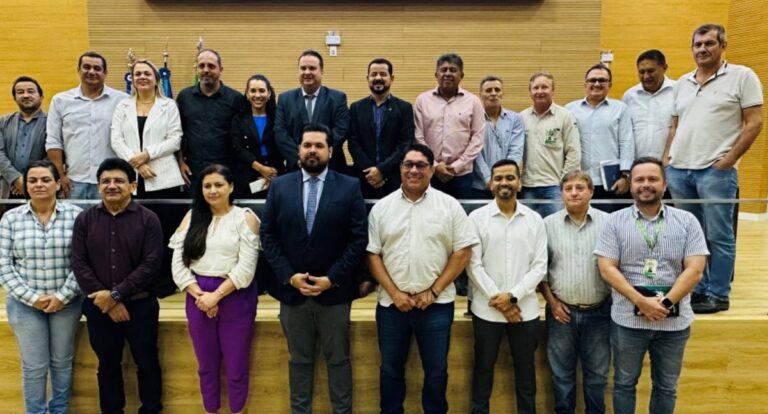 Cláudia de Jesus faz articulação para valorizar servidores da Emater - News Rondônia
