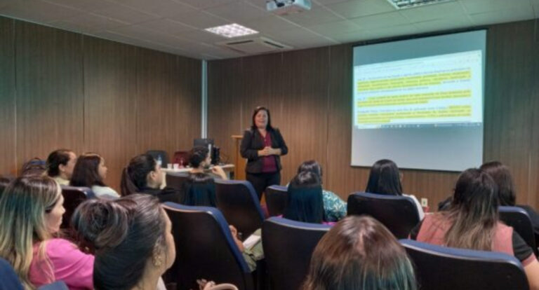 Escola de Governo realiza curso de oratória para aprimorar habilidades de comunicação, nesta segunda-feira, 11