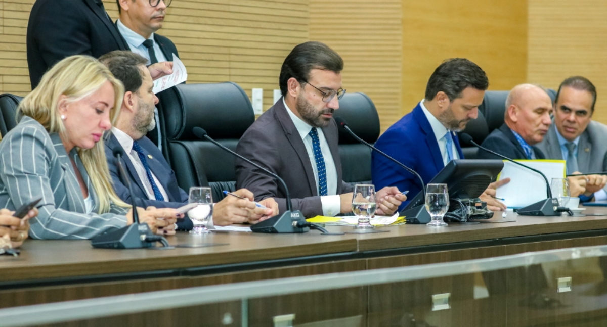 Parlamentares aprovam mudanças na Constituição Estadual e no Regimento Interno sobre eleição da Mesa Diretora - News Rondônia