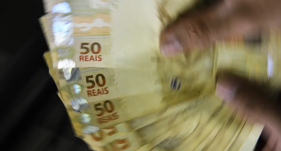 Governo bloqueia R$ 6 bilhões do Orçamento de 2024