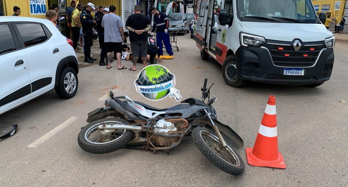 Motociclista tenta fazer ultrapassagem e sofre grave acidente na zona sul