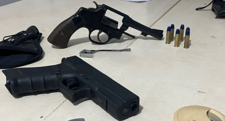 Conflito entre jovens e moradores termina com prisão de suspeitos armados no Bairro São Pedro