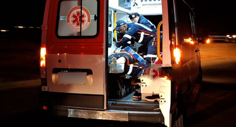 Acidente na BR-364 deixa motociclista ferida, em Ji-Paraná