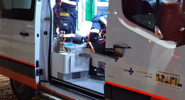 Acidente entre duas Honda Biz deixa motociclista ferida, em Ji-Paraná