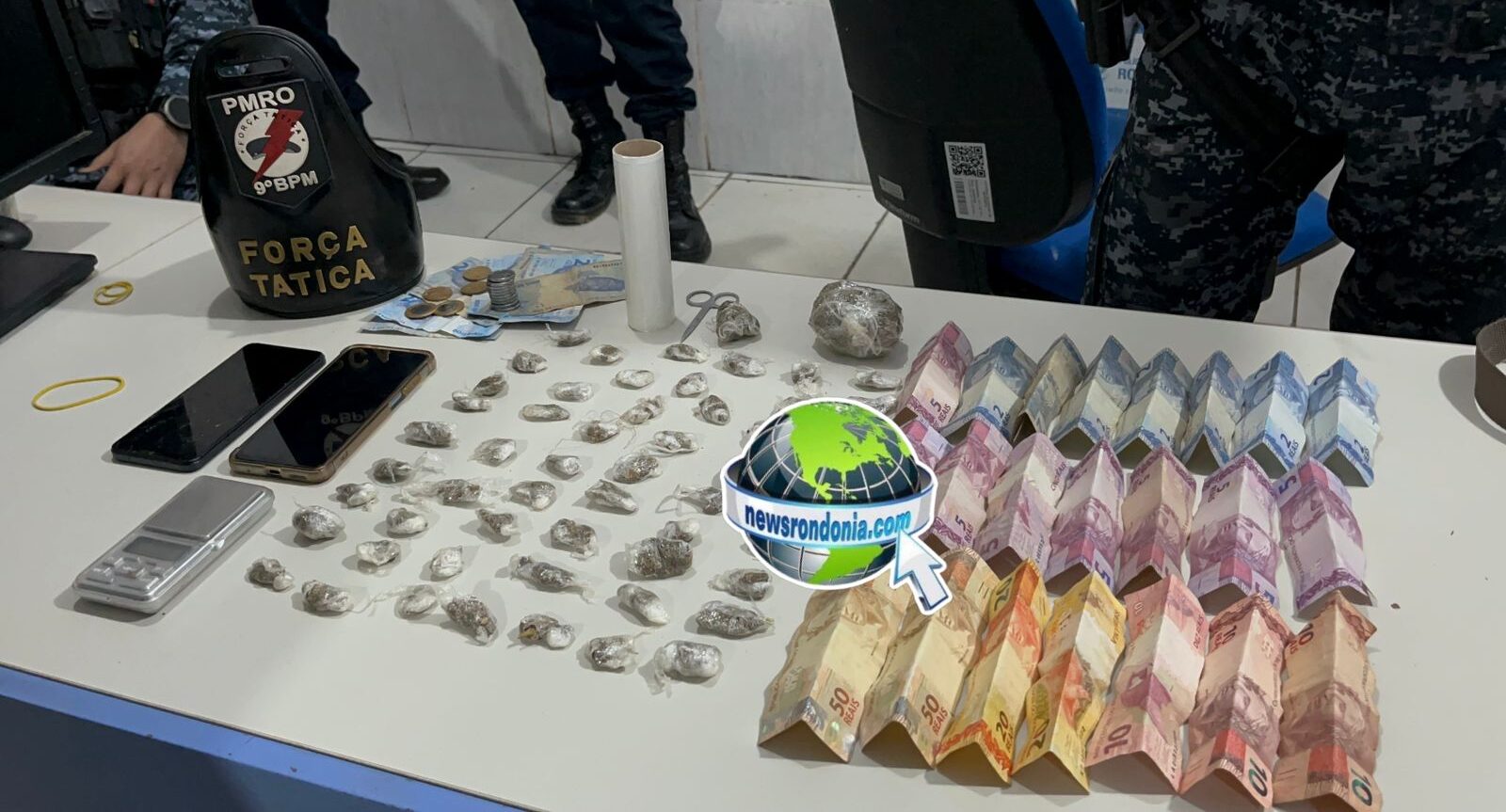 Força Tática do 9° fecha boca de fumo e apreende adolescentes com drogas na zona sul