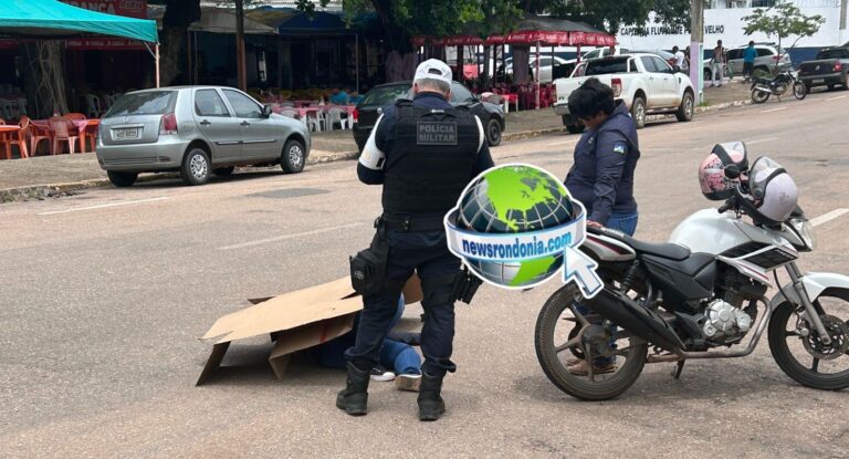 Motociclista tenta mudar de faixa e sofre grave acidente no centro