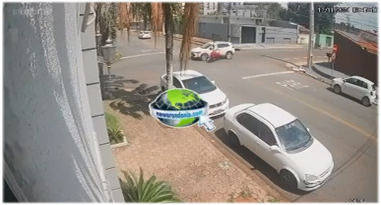 Câmera registra grave acidente que deixou servidora com fratura no centro