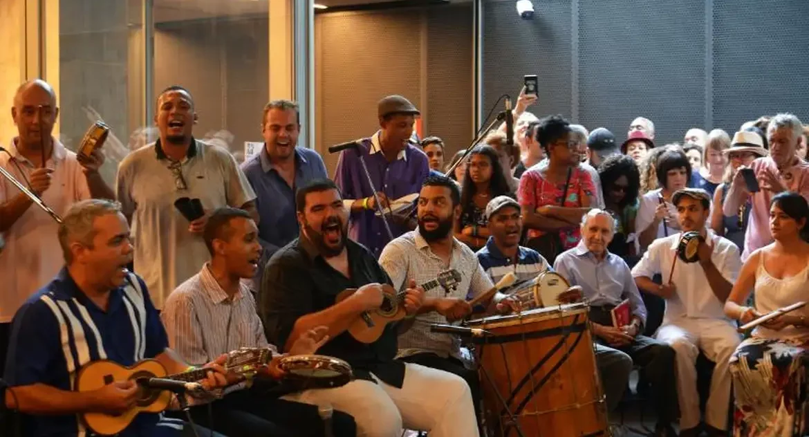 Brasil comemora Dia Nacional do Samba