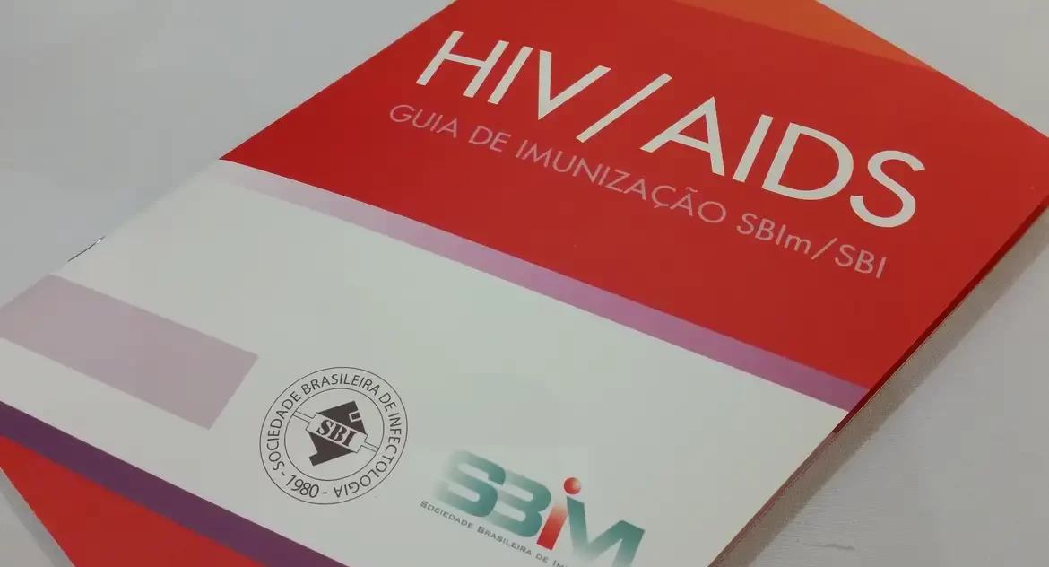 Geriatra chama atenção para aumento de casos de HIV em idosos