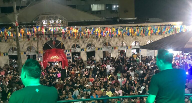 Shows de Nilson do Cavaco e Pagode Na Veia na Feijoada do Mercado Cultural - News Rondônia