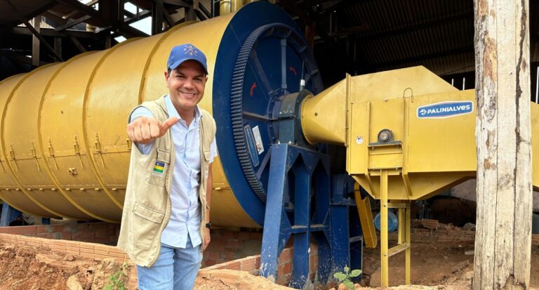 Cássio Gois entrega secador de alta capacidade para impulsionar o setor cafeeiro na Linha 14 do Distrito de Divinópolis, em Cacoal - News Rondônia