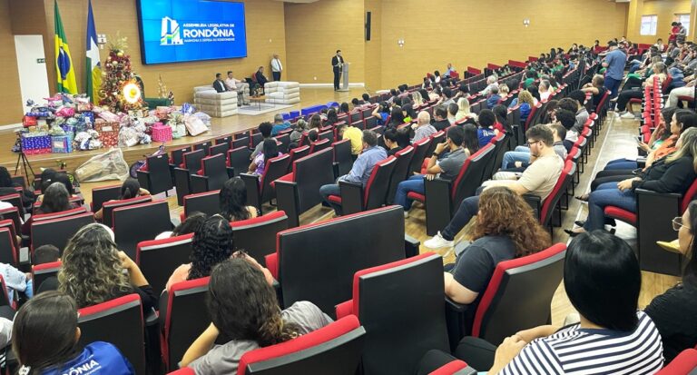 Cartinhas do “Papai Noel dos Correios” são adotadas por servidores da Assembleia Legislativa - News Rondônia