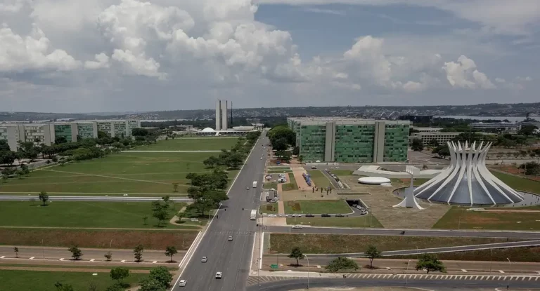 Superávit primário atinge segundo maior valor da história para outubro