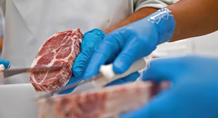 Inflação oficial perde força e fecha novembro em 0,39%