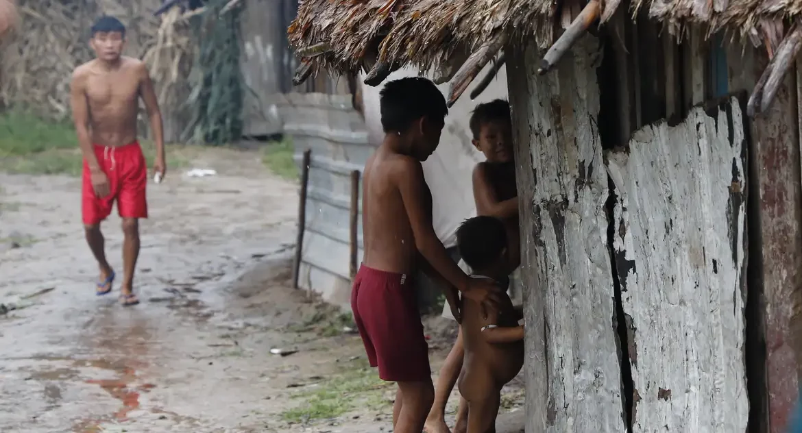 Analfabetismo atinge um em cada cinco residentes de terras indígenas