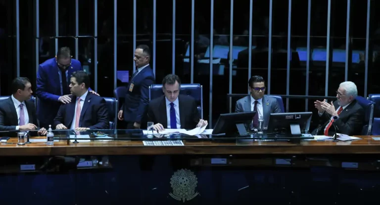 Senado aprova taxação de 15% sobre lucro de multinacionais
